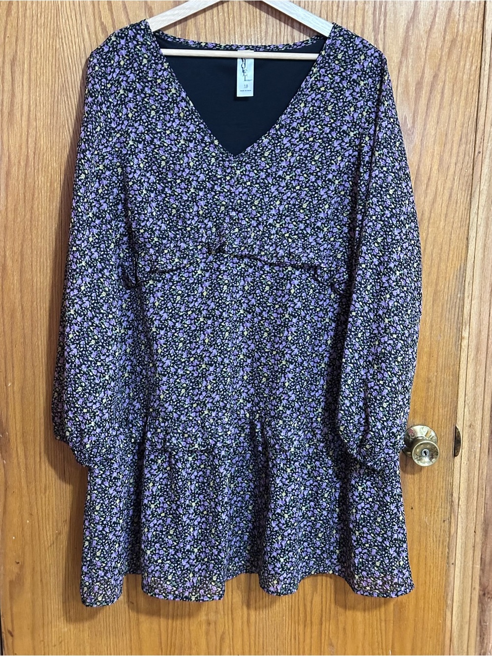 Violet sz 12 Long Sleeve Purple Floral V-Neck Tiered Dress